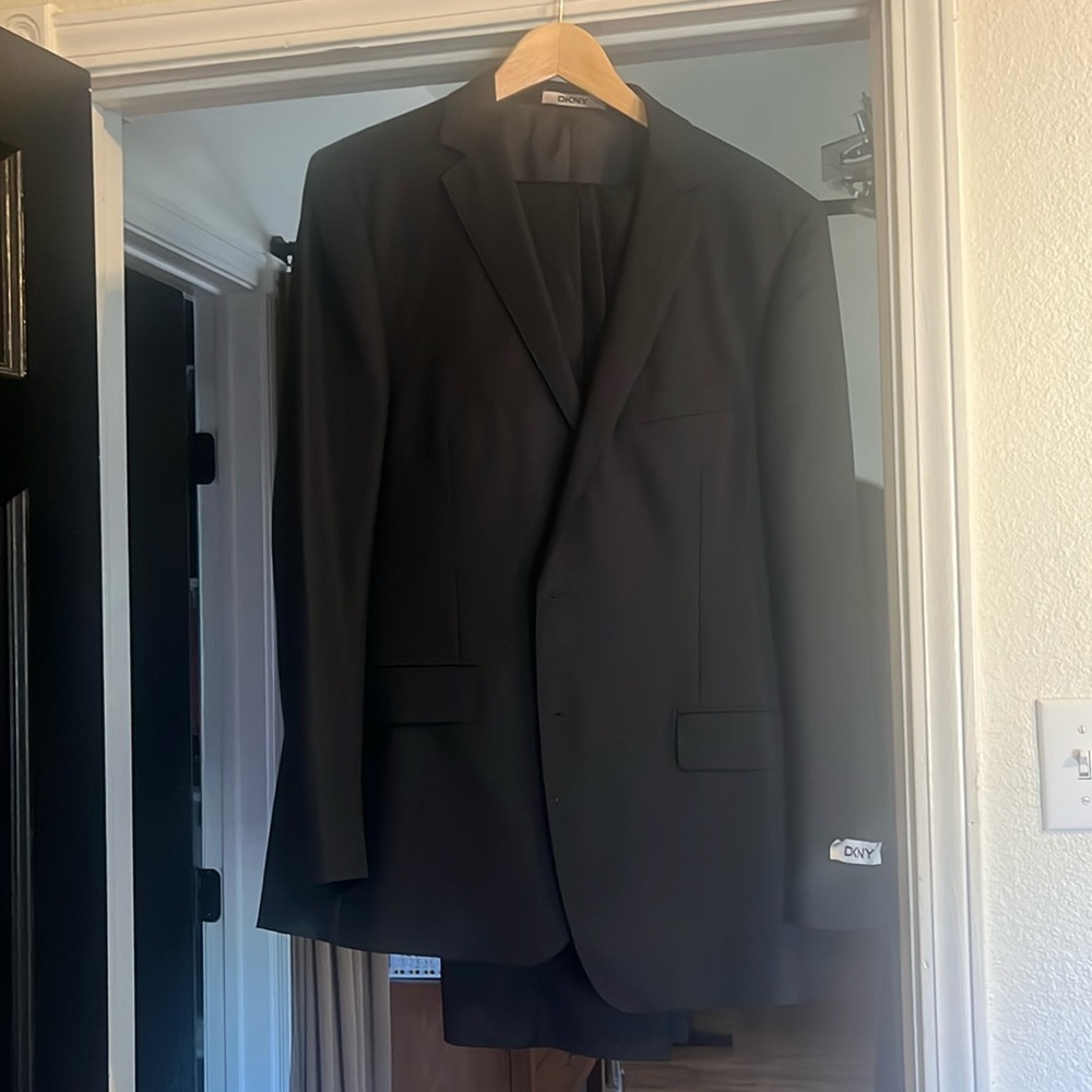 Navy DKNY men’s suit